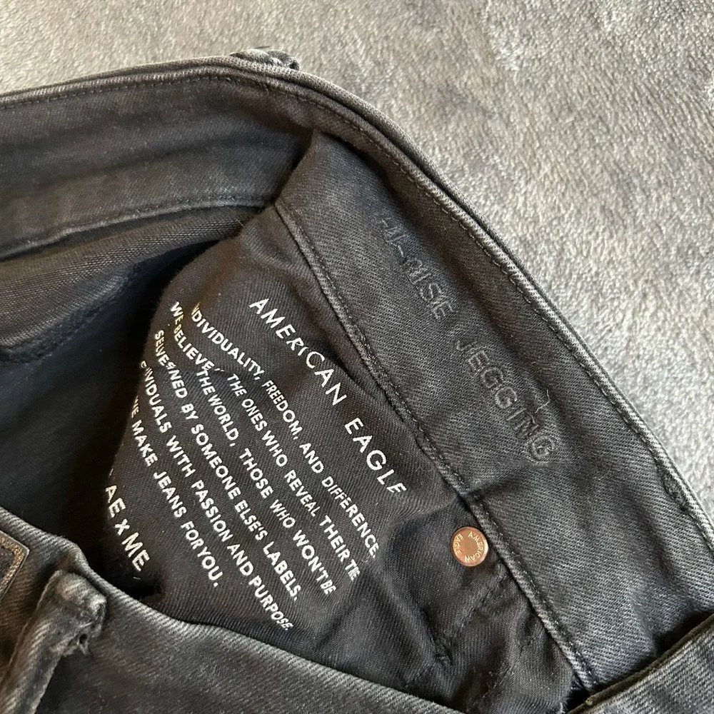American Eagle Jeans Jeggings Black Wash Distressed Denim Pants‎ Womens size 6